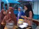 Mahasiswa Mengadakan Bazar di Perguruan Islam Al-Ulum Terpadu Medan